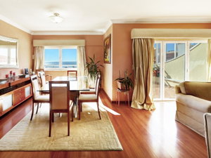 5 bedroom flat in Cascais with terrace, sea view and garage 698758630