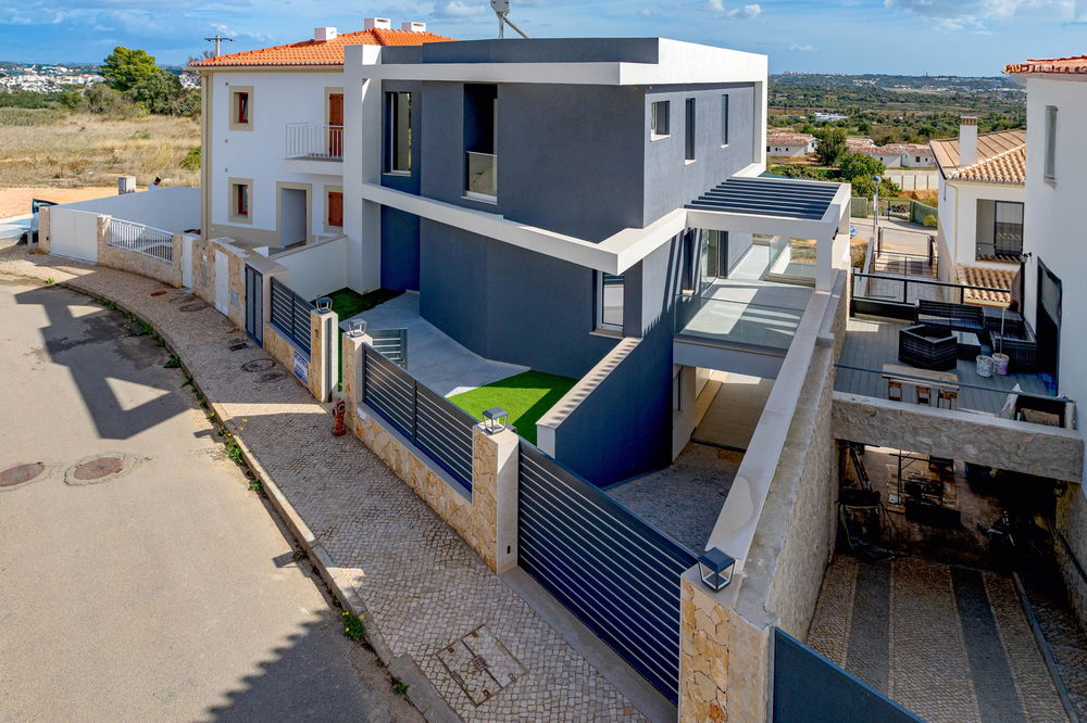 4 bedroom villa with swimming pool, in Mexilhoeira Grande, Portimão 514517198