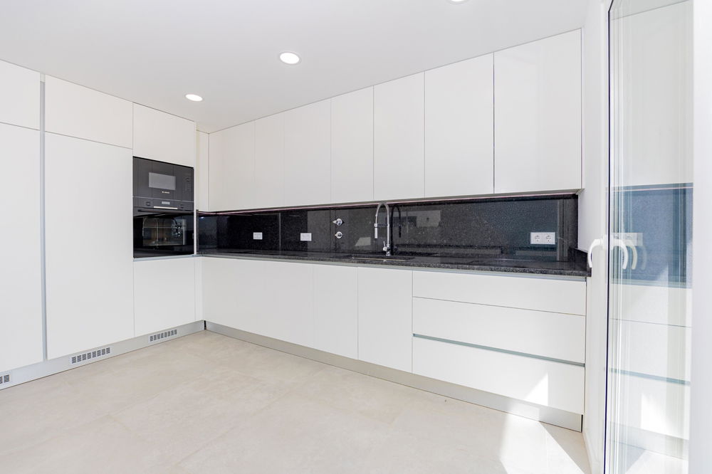 4 bedroom villa with swimming pool, in Mexilhoeira Grande, Portimão 514517198