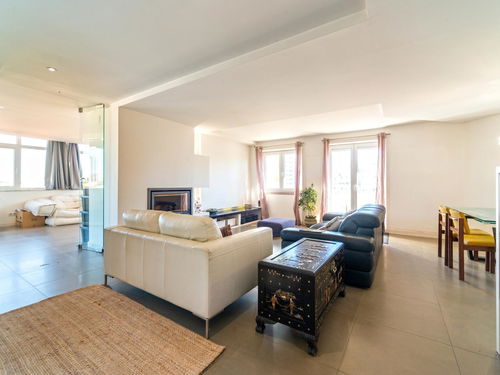 2 bedroom flat with terrace and storage room in Areeiro, Alvalade 1111327698