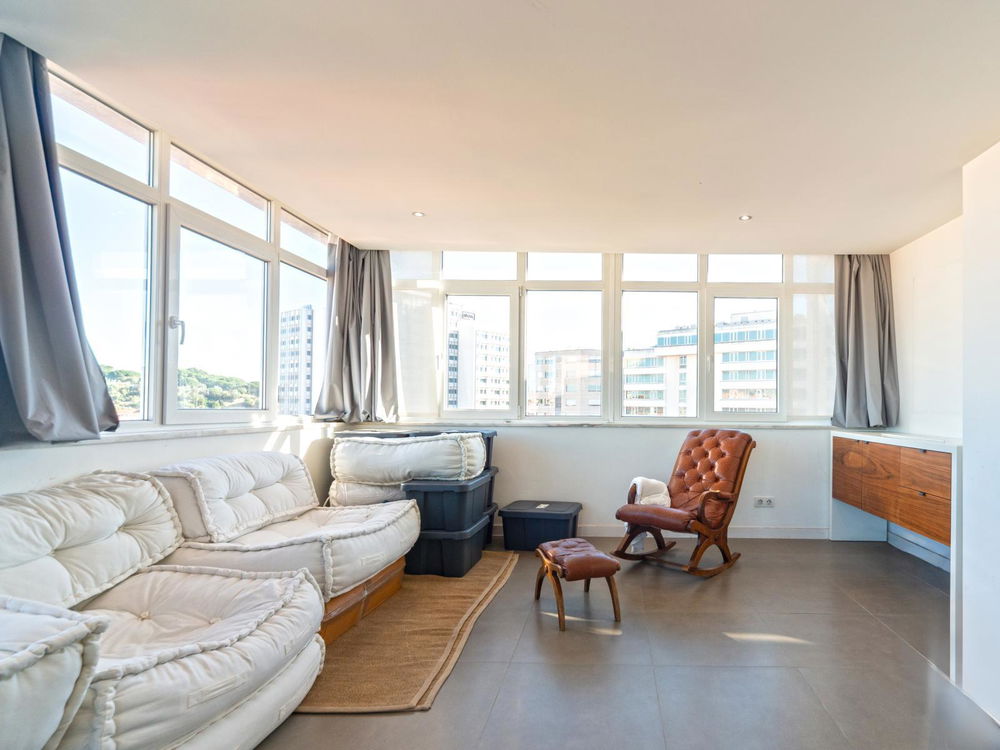 2 bedroom flat with terrace and storage room in Areeiro, Alvalade 1111327698