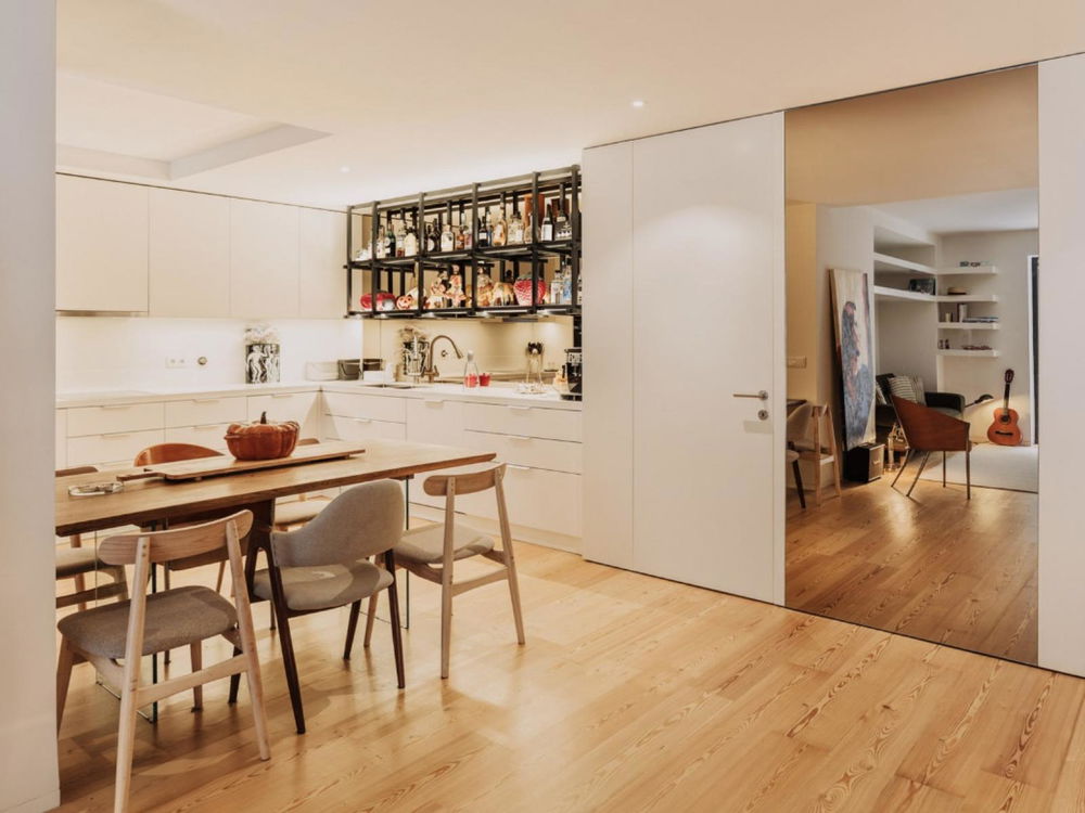 3 bedroom flat with terrace and parking, next to the Gulbenkian 294742764