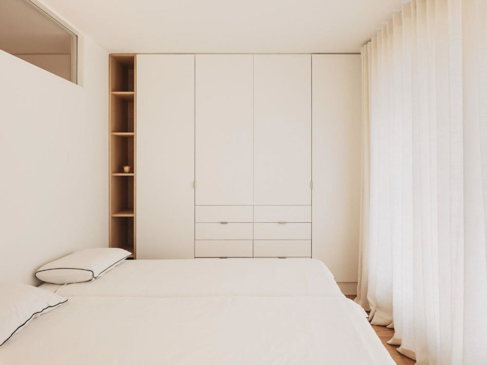 3 bedroom flat with terrace and parking, next to the Gulbenkian 294742764