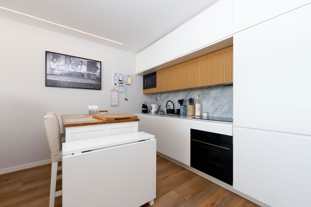 2 bedroom flat with balcony in the centre of Vilamoura, Algarve 2119106828