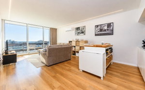 2 bedroom flat with balcony in the centre of Vilamoura, Algarve 2119106828