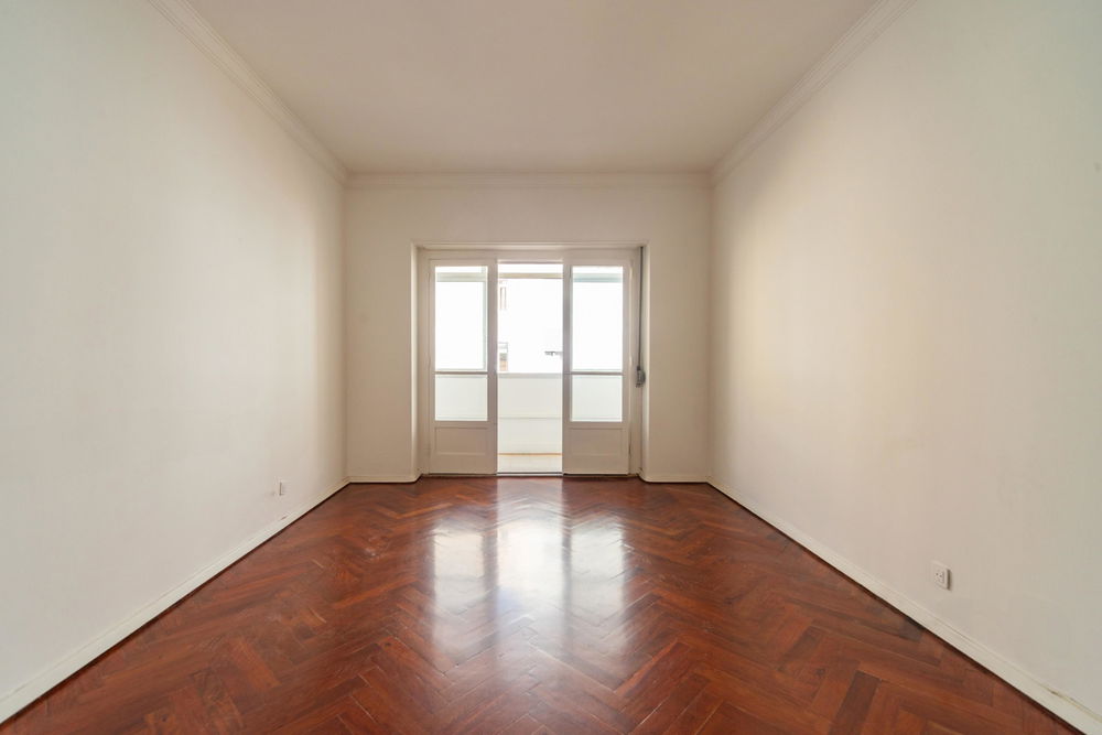 2 bedroom flat, well maintained, Rua Luciano Cordeiro, Lisbon 3876156748