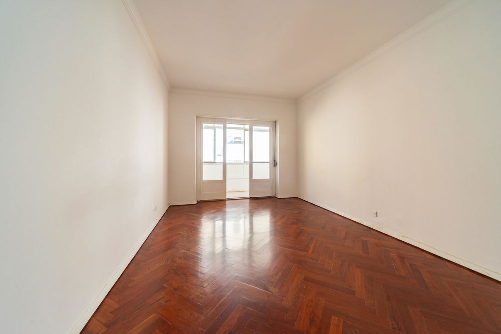 2 bedroom flat, well maintained, Rua Luciano Cordeiro, Lisbon 3876156748