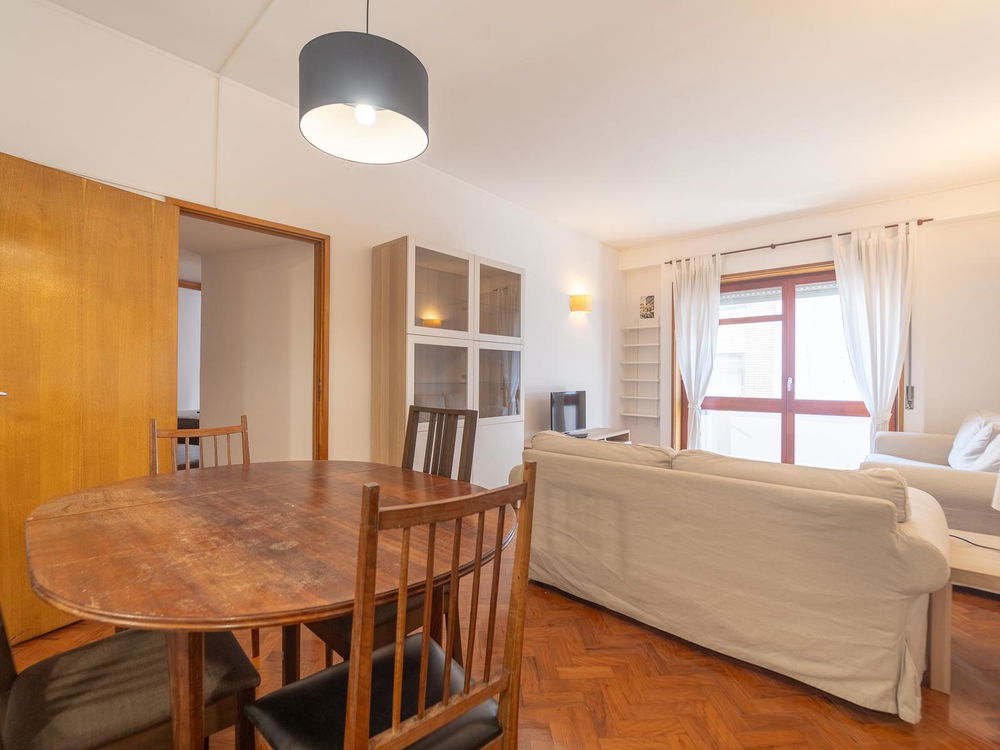 Apartamento T2 com varanda, na Baixa do Porto, Rua do Rosário 2425816137