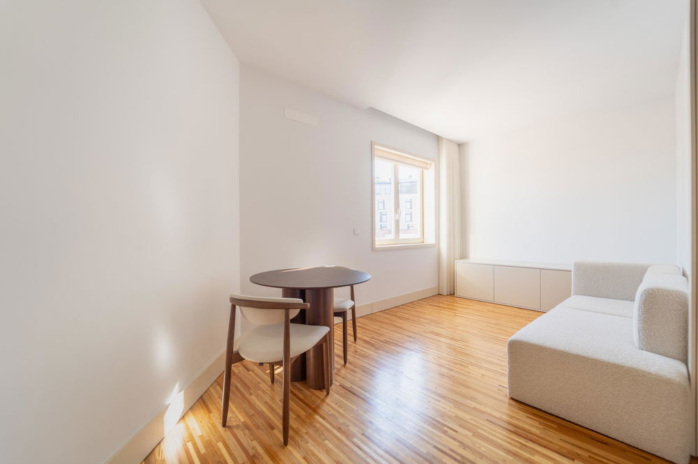 1 bedroom flat with storage room, in downtown Porto 2230671623