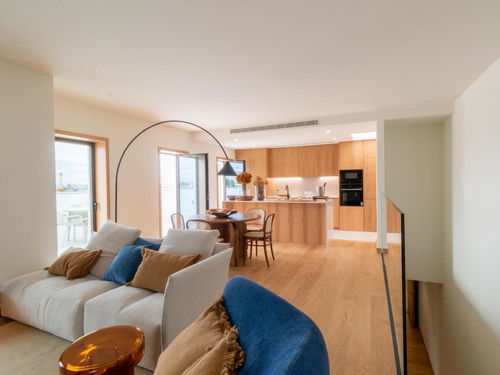 2 bedroom flat with garden, garage and storage, in downtown Porto 4168911472