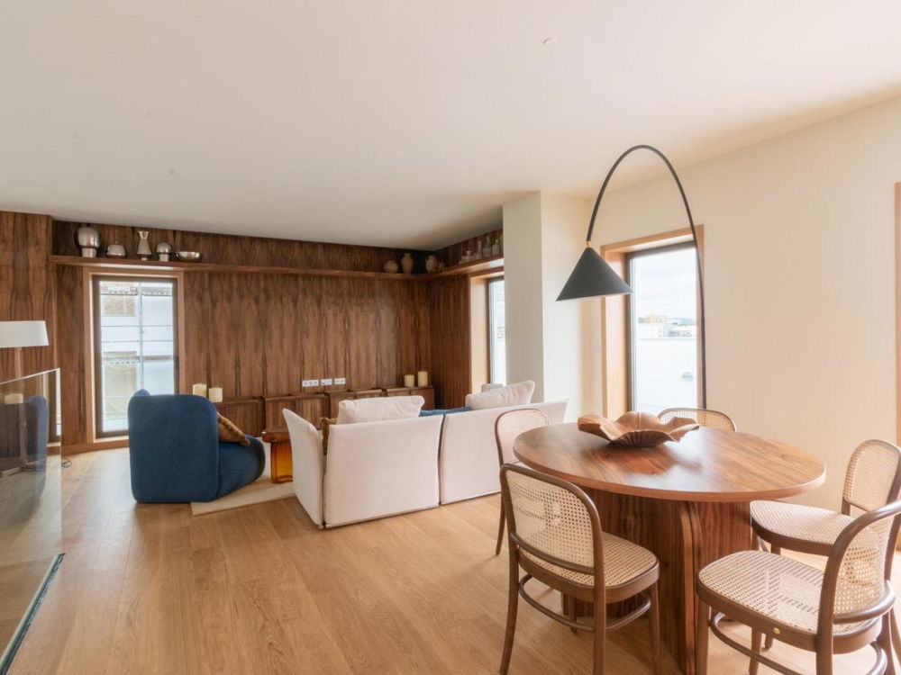 2 bedroom flat with garden, garage and storage, in downtown Porto 4168911472