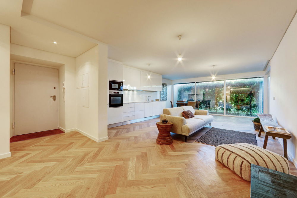 Brand new 2 bedroom flat in the centre of Estoril 4281826874