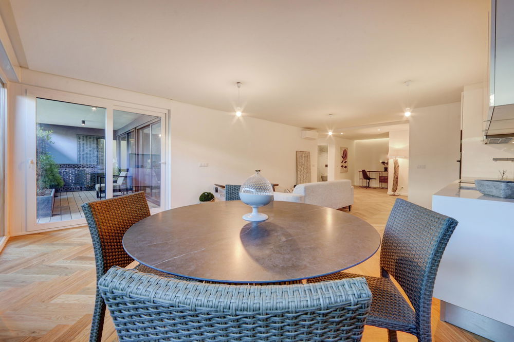 Brand new 2 bedroom flat in the centre of Estoril 4281826874