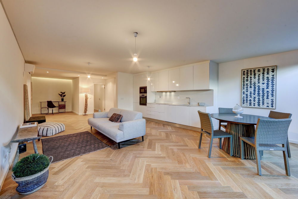 Brand new 2 bedroom flat in the centre of Estoril 4281826874