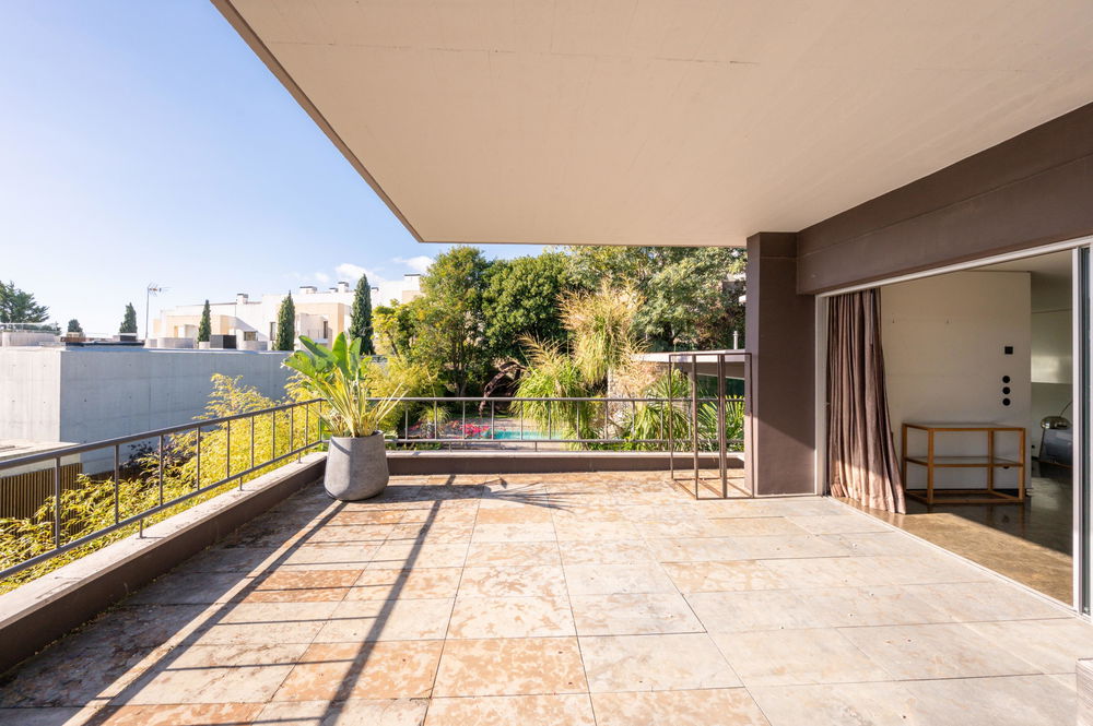 Modernist 6-Bedroom Detached House for Sale in Cascais – Architectural Signature & Unique Atmosphere 95715050
