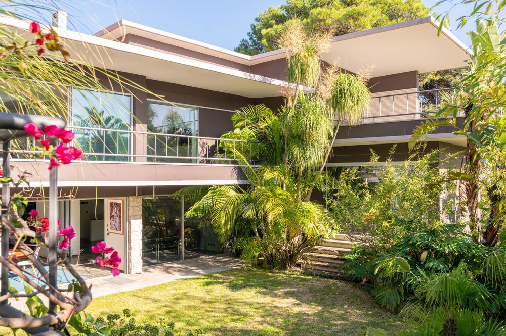 Modernist 6-Bedroom Detached House for Sale in Cascais – Architectural Signature & Unique Atmosphere 95715050