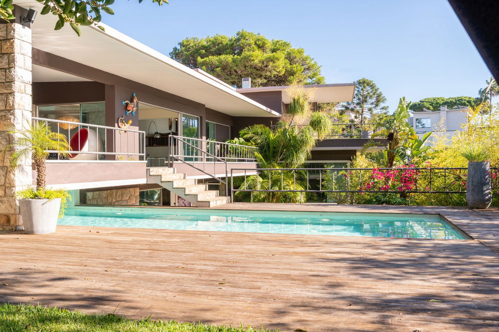 Modernist 6-Bedroom Detached House for Sale in Cascais – Architectural Signature & Unique Atmosphere 95715050
