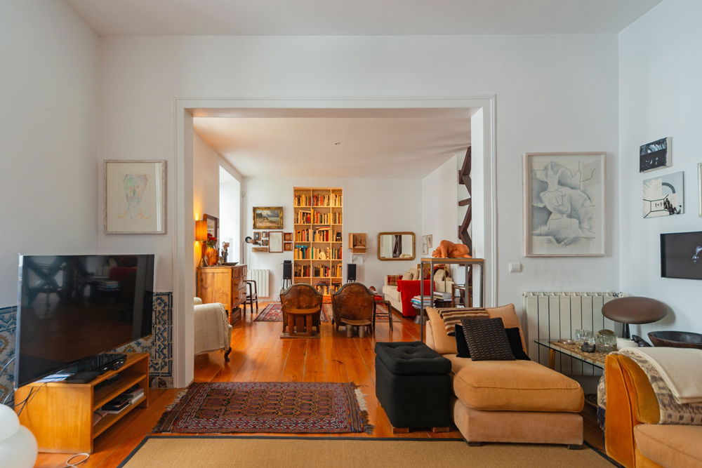 4-Bedroom Apartment in a Historic Pombaline Building 1386429765
