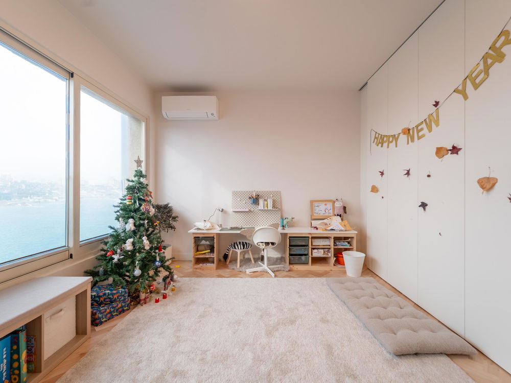 Renovated 4 bedroom flat in the centre of Porto 2514187084