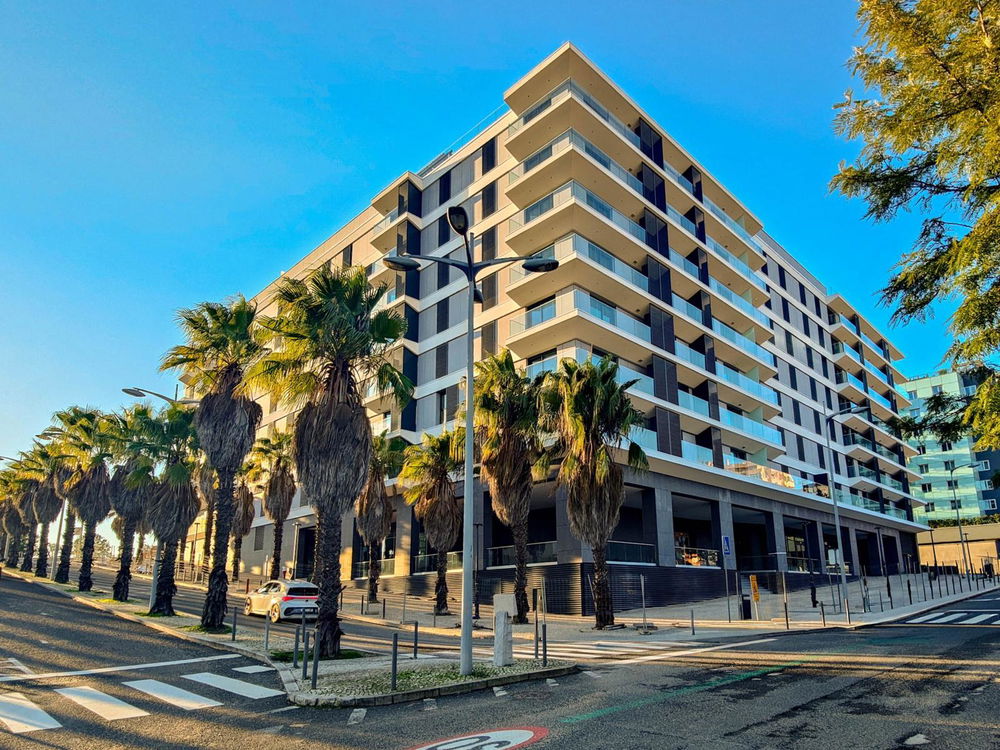 3 bedroom flat with balcony and parking, in Praça de Espanha, Lisbon 2626617477