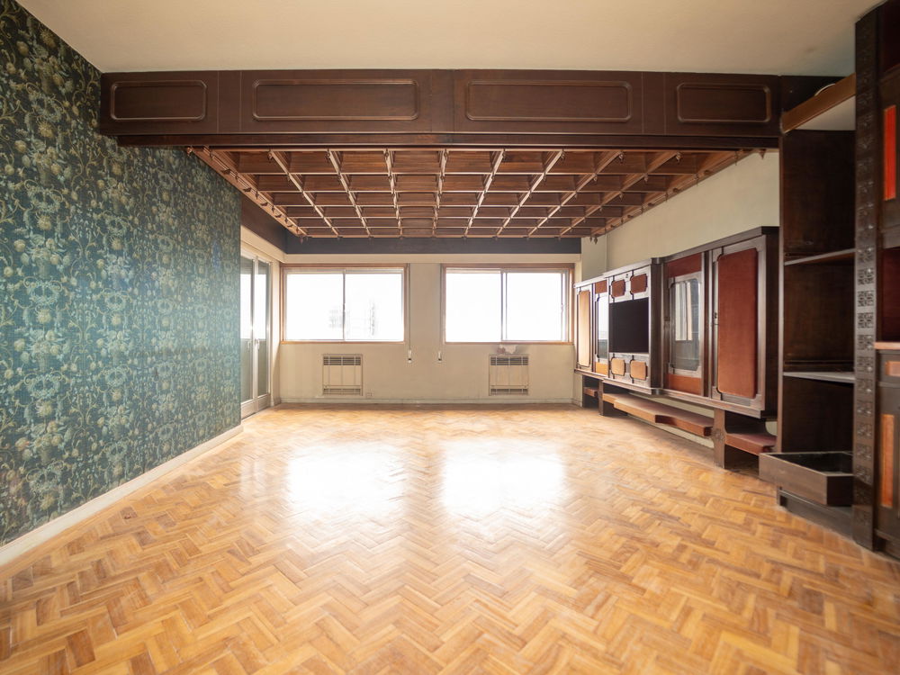 6 bedroom flat for renovation in the centre of Porto 4104332620