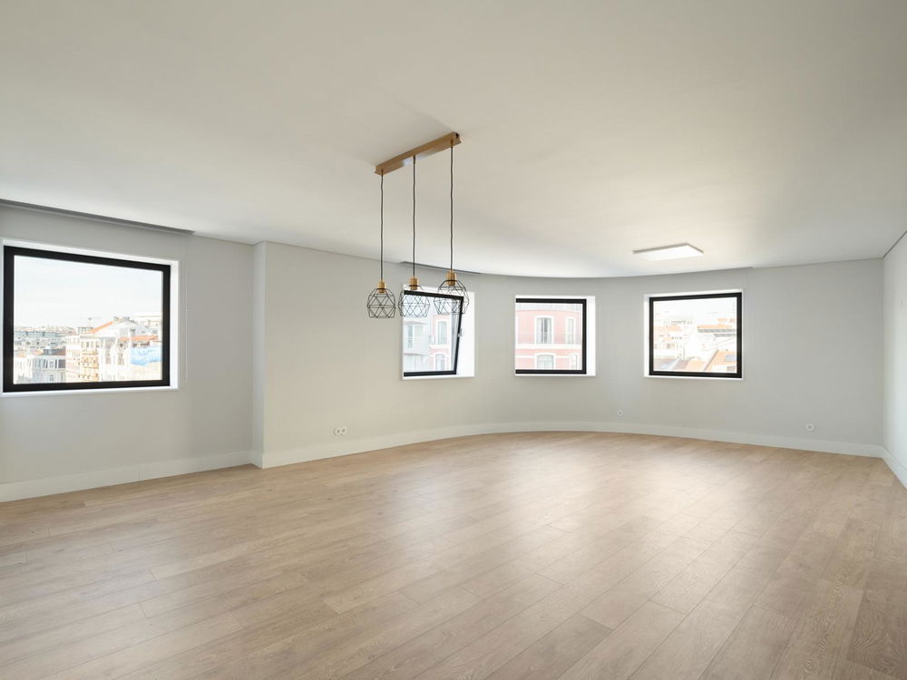 3 bedroom flat in Marques de Pombal with parking 3044821719