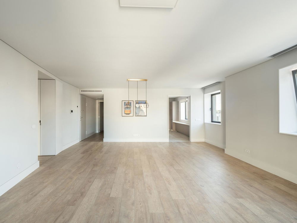 3 bedroom flat in Marques de Pombal with parking 3044821719