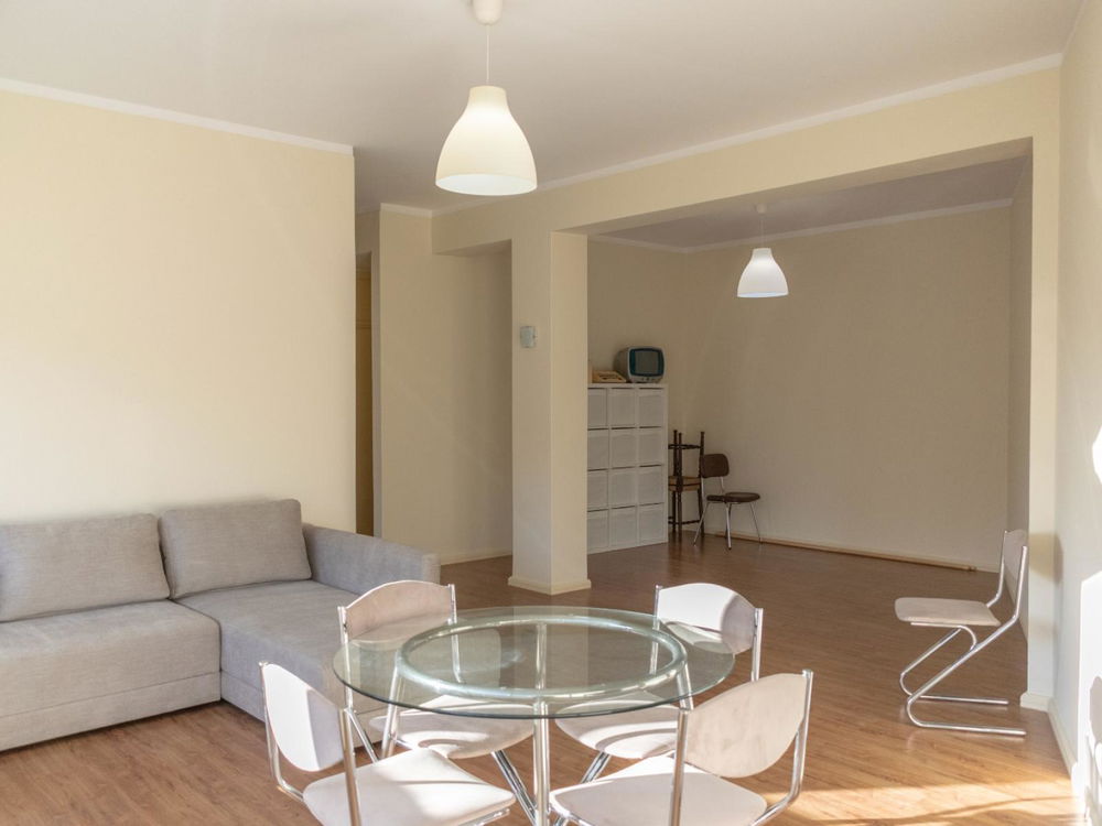 2-bedroom apartment with balcony, garage, and storage room, located next to Casa da Música 2922306605