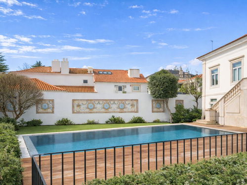 3+1 Bedroom Apartment in Restelo, with Private Garden, in Historic Palace 3061777186