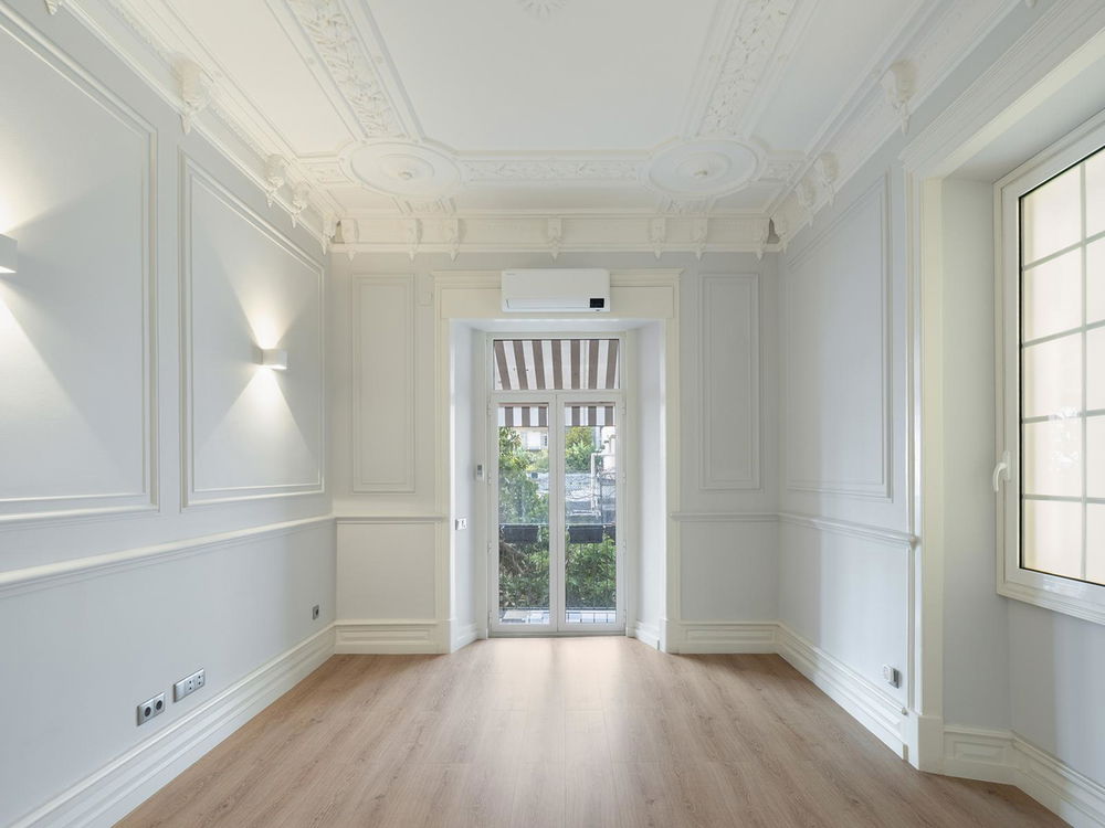 Renovated 4 bedroom flat in Avenidas Novas in Lisbon with balcony 2280062193