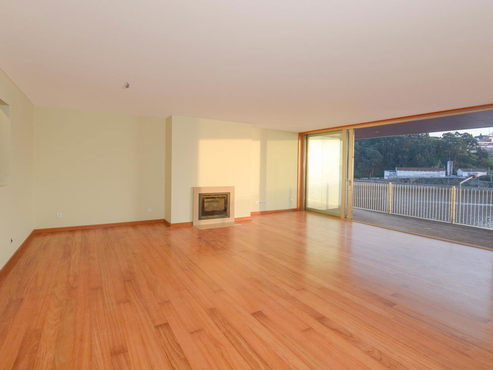 3 bedroom flat with superb views over the Douro River 3979694543