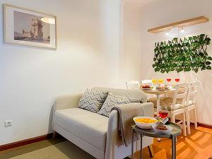 3-Bedroom Duplex Apartment in Ajuda, Fully Renovated, with Views of the Church of Memory 3322738087