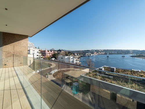 3 bedroom villa with garden and panoramic views over the Douro River 1304723782