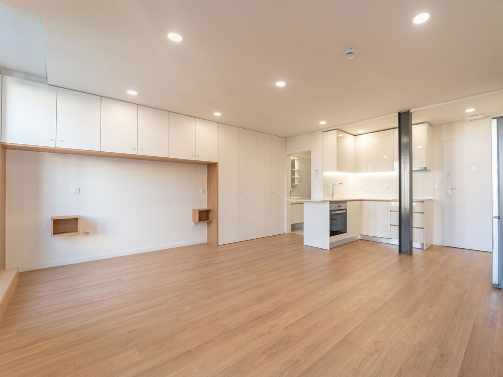 Studio flat with balcony, in downtown Porto 1064444977