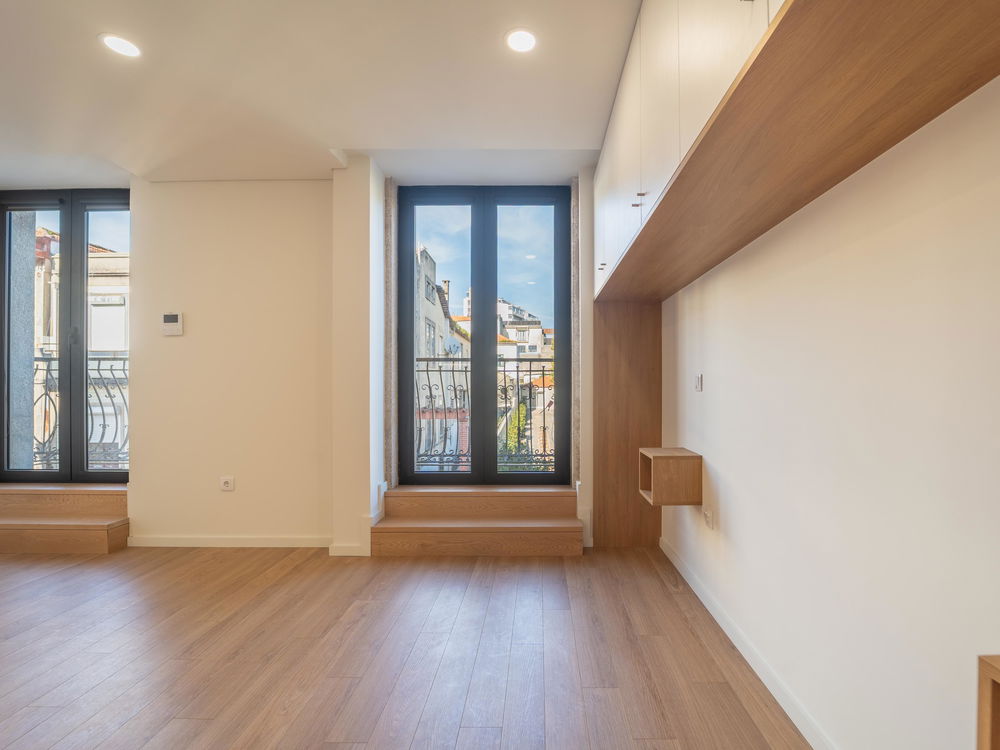 Studio flat with balcony, in downtown Porto 1064444977