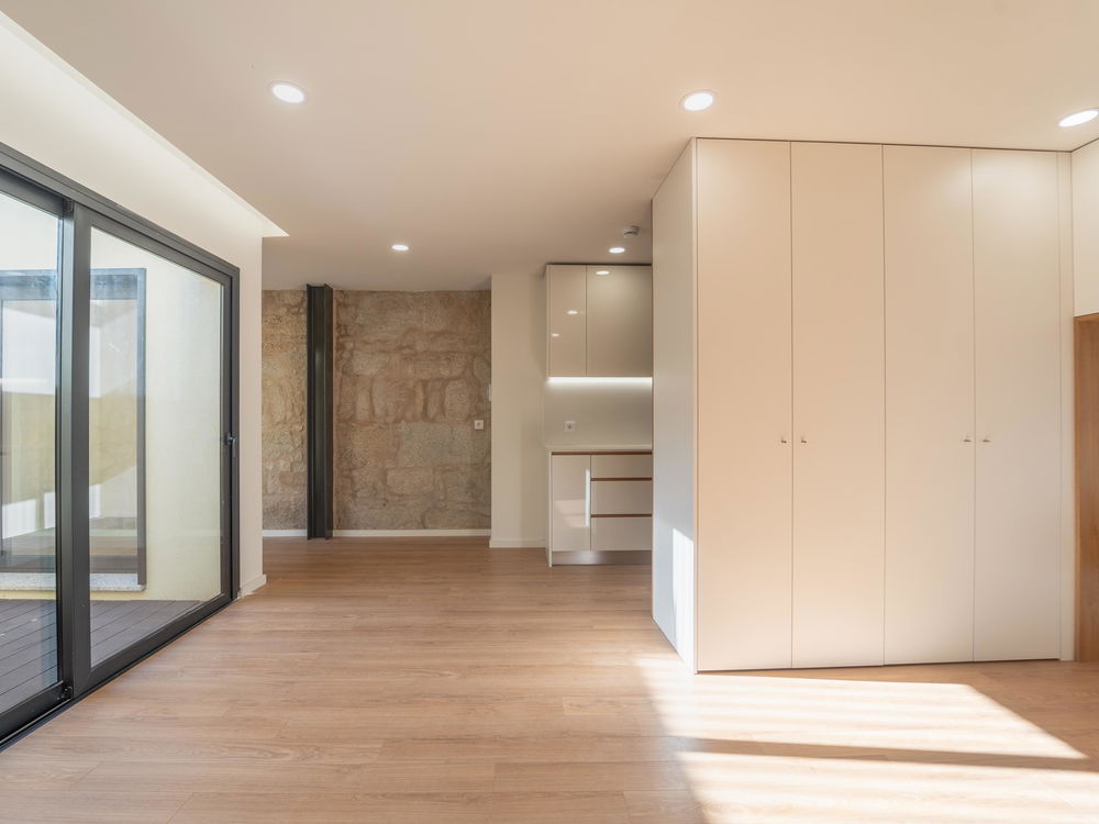 1+1 bedroom flat with garden in downtown Porto 3122553645