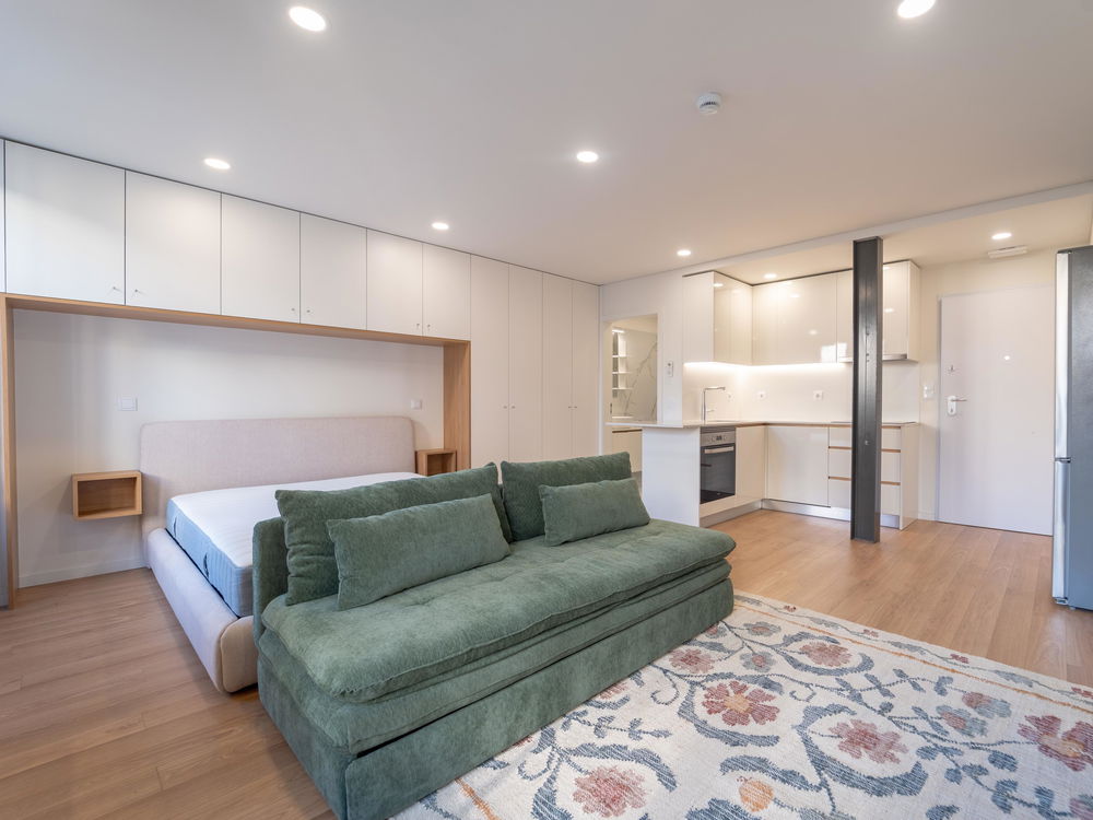 Furnished studio flat, in downtown Porto near Santa Catarina 19890642