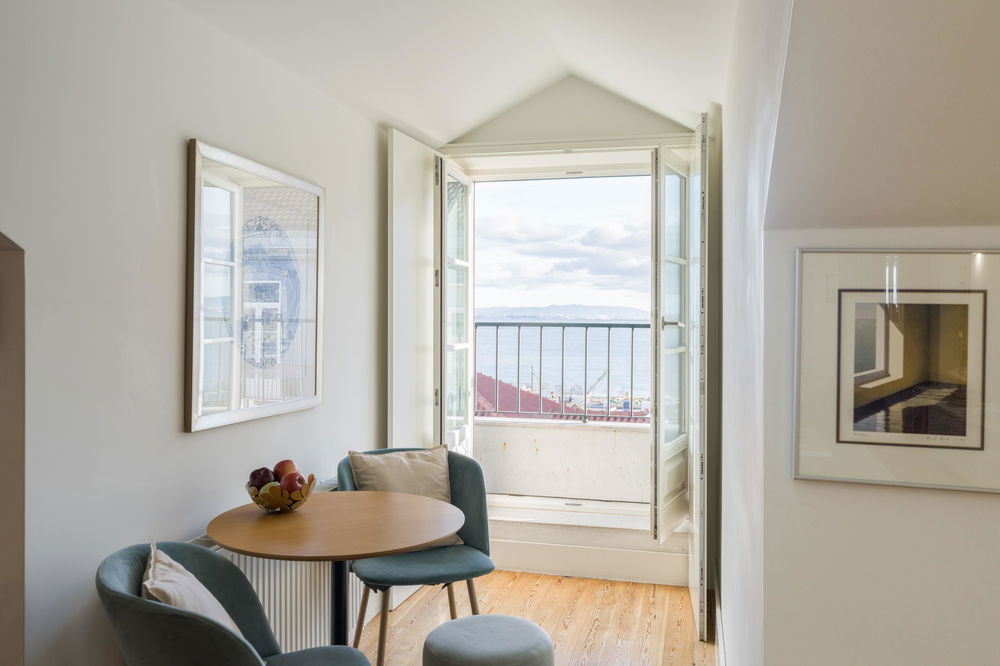 3 bedroom duplex flat with river view and private garage, in Estrela, Lisbon 2279759279