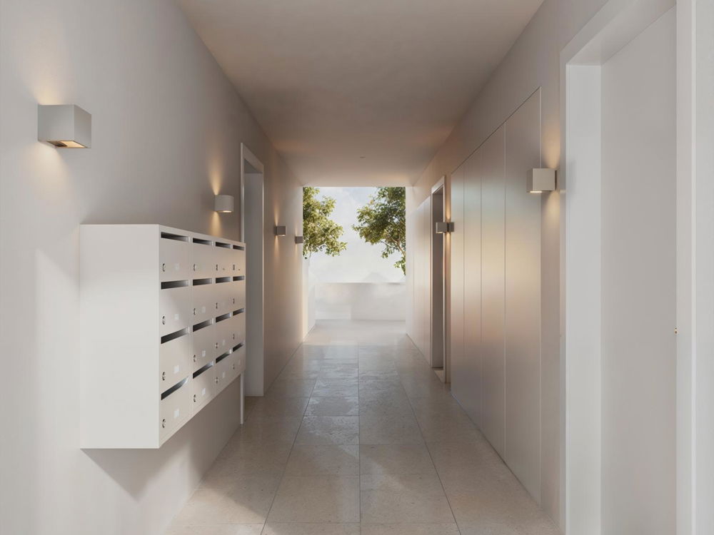 Studio flat with patio, in Campo de Ourique 691725765