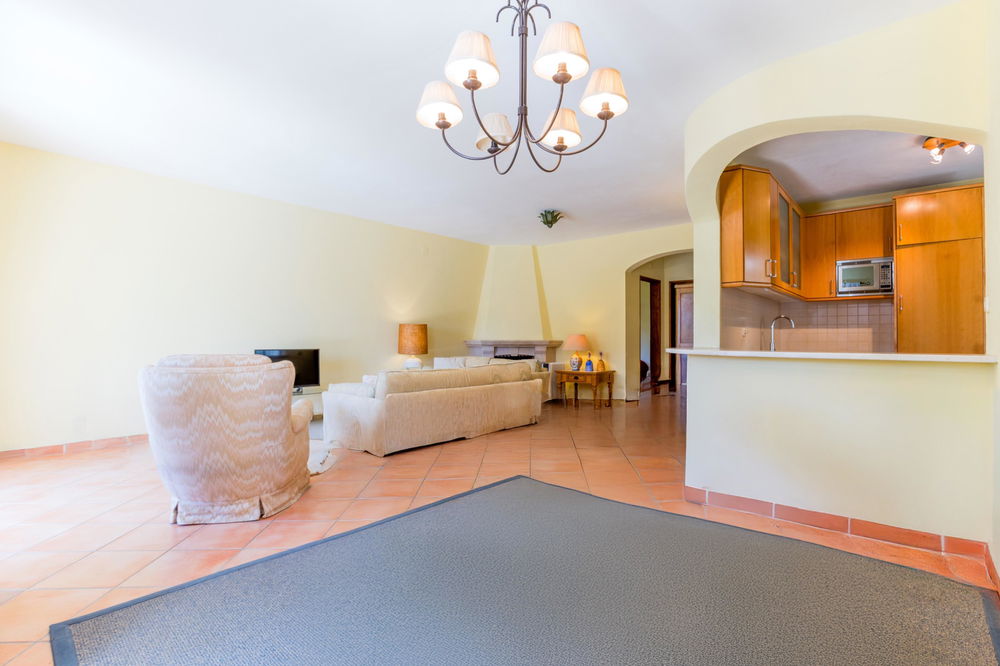 4 bedroom villa with garden and swimming pool, in Vilamoura, Algarve 1439211758