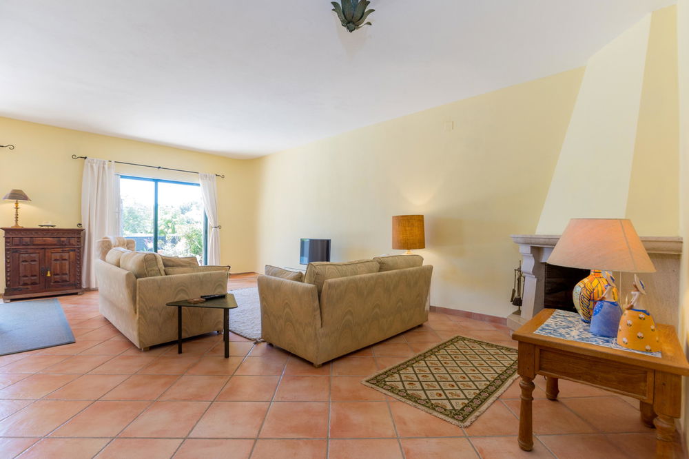 4 bedroom villa with garden and swimming pool, in Vilamoura, Algarve 1439211758