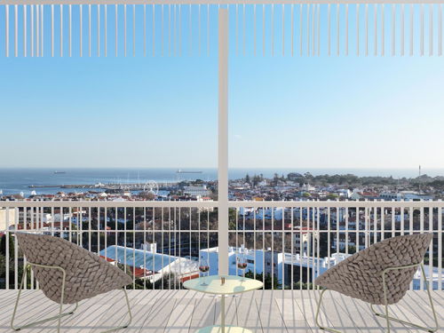 2 bedroom flat with balcony and parking in Cascais 147613359