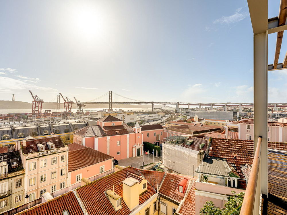 3 Bedroom Apartment Estrela, Lisbon, with terrace and river view 3585287315