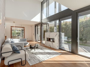 Luxury 5 bedroom villa with private pool in condominium in Estoril 2495267399