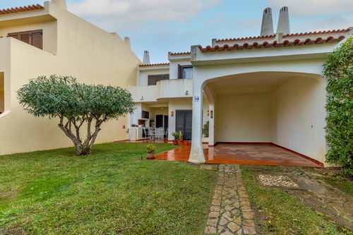 3+1 bedroom semi-detached house with pool and garden, in Albufeira, Algarve 4222880798