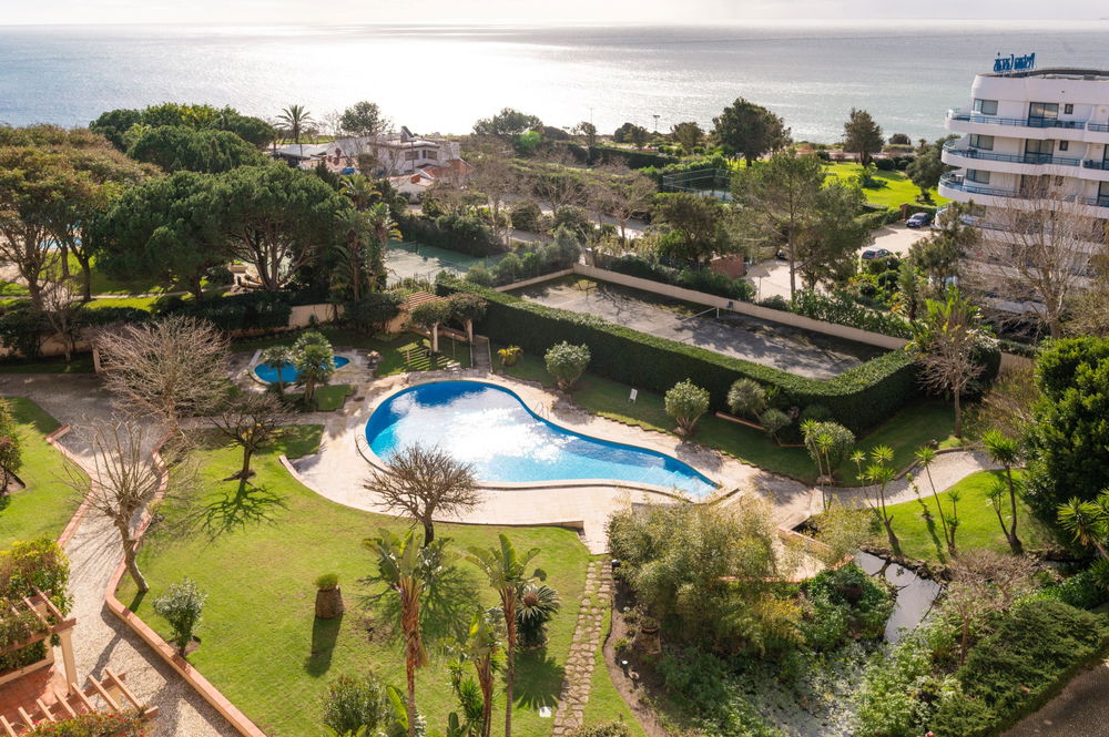 3 Bedroom Duplex Apartment with Sea View, in Gandarinha, Cascais 189132519
