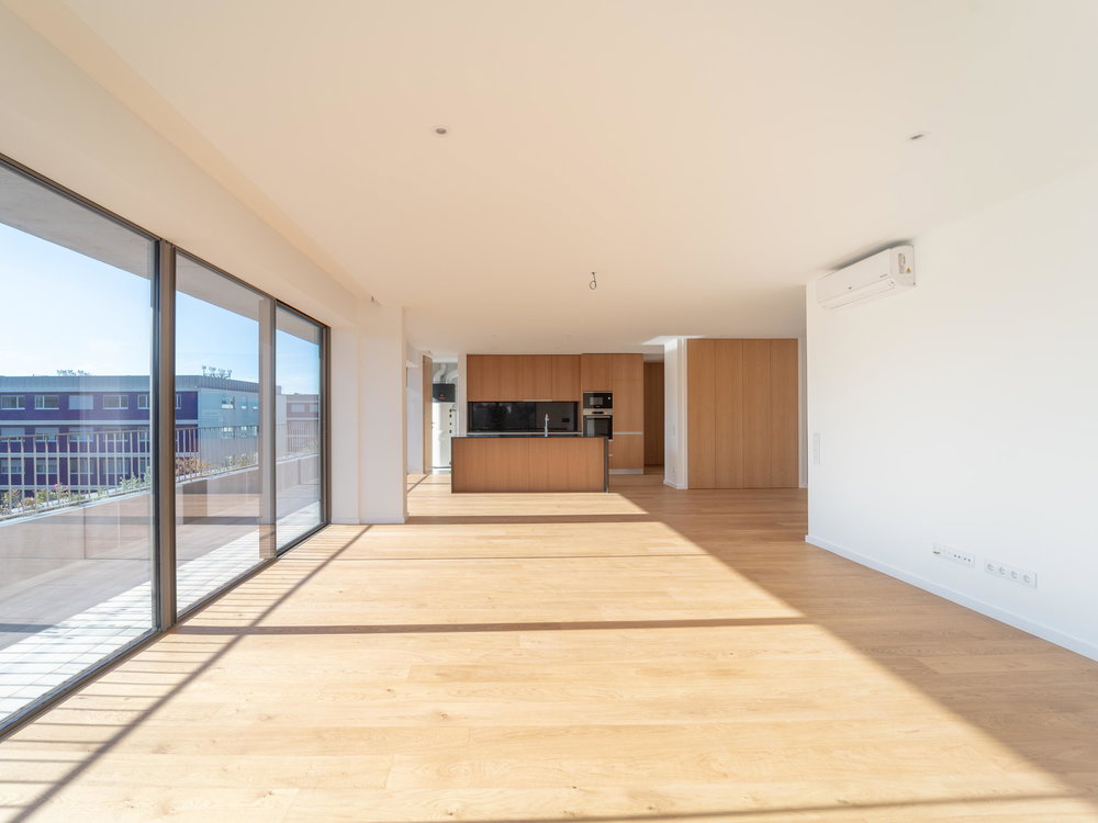 4 bedroom flat on the top floor, next to the beach, in Matosinhos Sul 1734796484