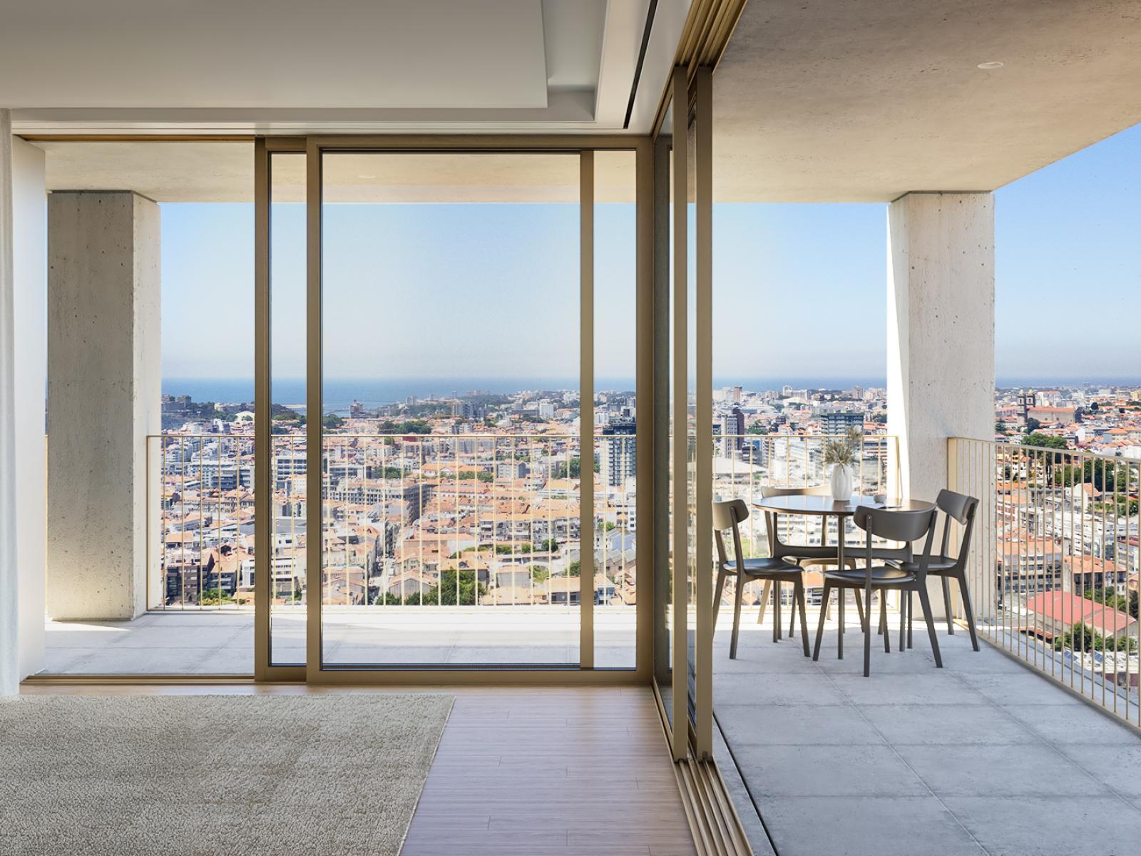 3+1 bedroom flat with outdoor area in the heart of the city of Porto.