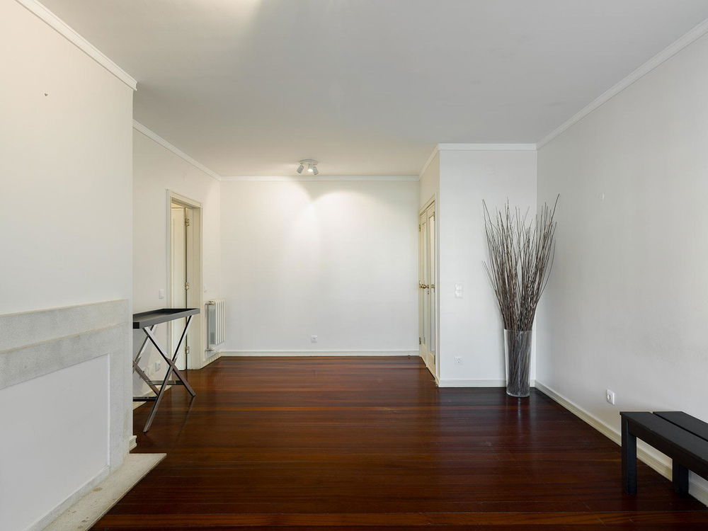 2 bedroom flat in gated community with swimming pool, in Cascais 1669944147