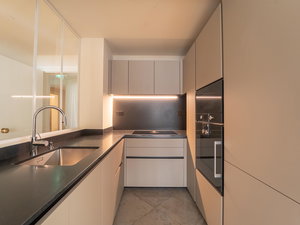 1 bedroom flat with balcony, in Rua de Sá de Bandeira 192888129
